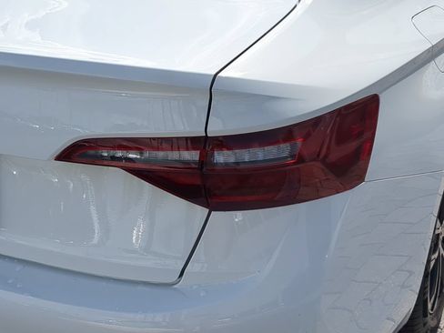 Certified 2024 Volkswagen Jetta Sport FWD image 8