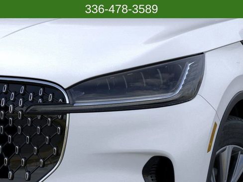 New 2025 Lincoln Aviator 2WD w/ Equipment Group 101A image 18