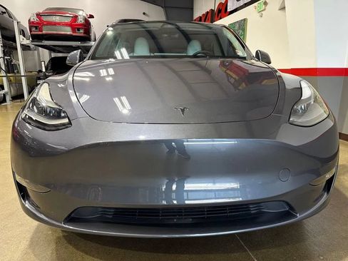 Used 2023 Tesla Model Y Long Range AWD/4WD image 60