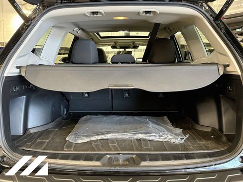 Used 2024 Subaru Forester Premium AWD/4WD image 28