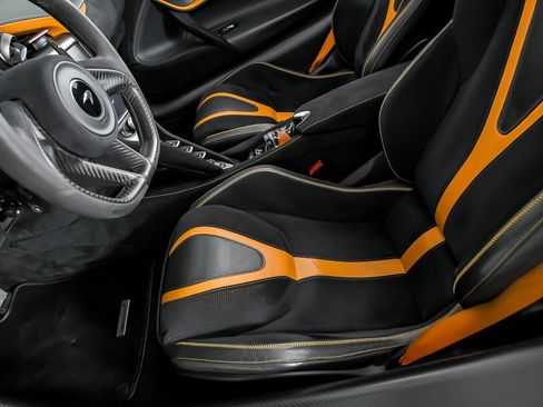 Used 2020 McLaren 720S Performance image 32