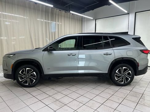 Certified 2025 Buick Enclave Sport Touring image 10