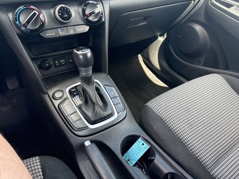 Used 2020 Hyundai Kona SEL Plus image 17