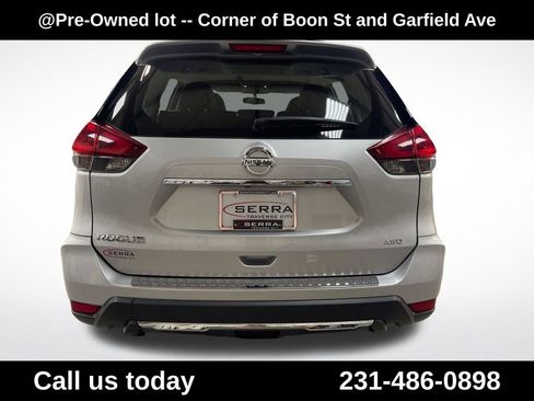 Used 2018 Nissan Rogue S AWD/4WD image 7