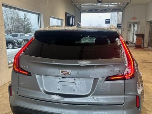 Used 2025 Cadillac XT4 Premium Luxury image 6