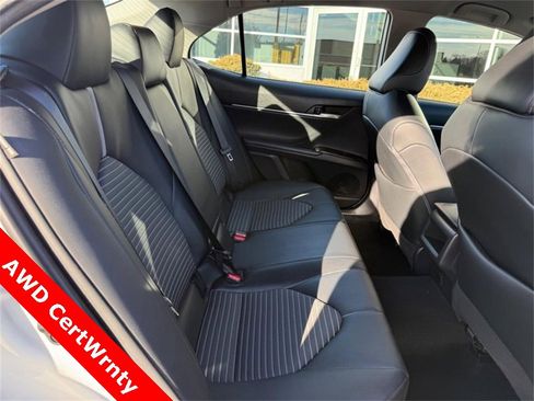 Used 2024 Toyota Camry SE image 12