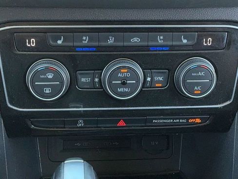 Used 2023 Volkswagen Atlas SEL Premium AWD/4WD image 25
