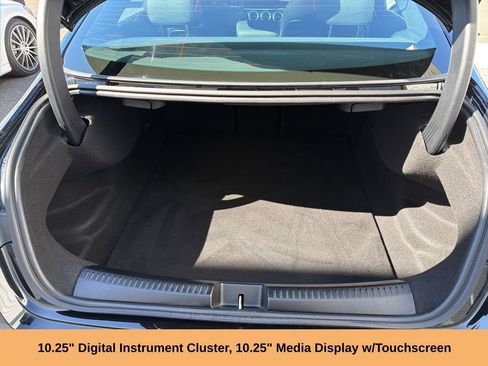 Used 2023 Mercedes-Benz CLA 250 4MATIC image 11