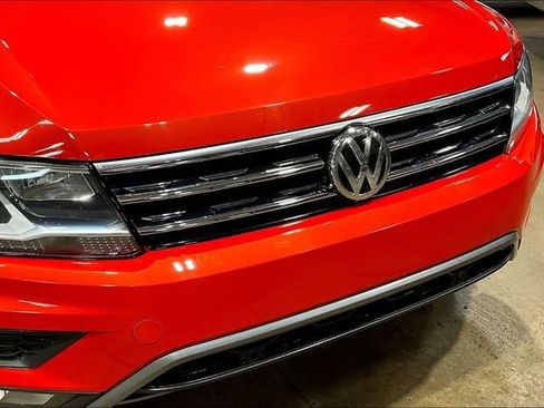 Used 2019 Volkswagen Tiguan SEL AWD/4WD image 26