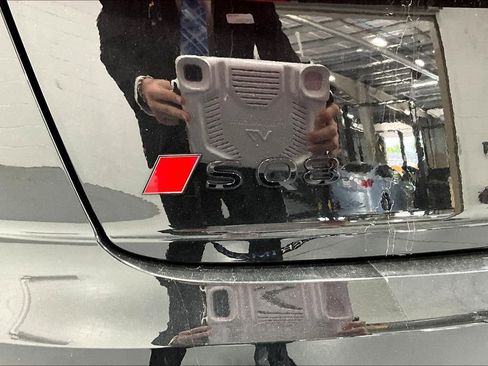 Used 2024 Audi SQ8 Premium Plus image 41