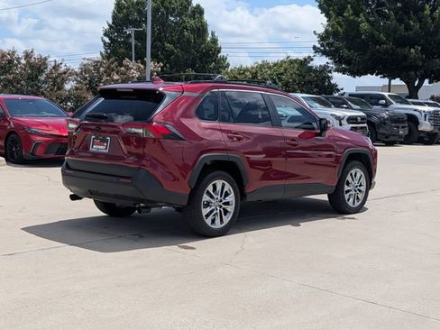 Used 2025 Toyota RAV4 XLE Premium FWD image 6