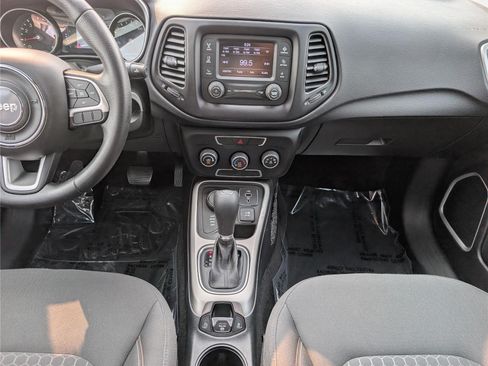 Used 2018 Jeep Compass Sport AWD/4WD image 17