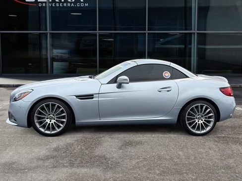 Used 2017 Mercedes-Benz SLC 300 image 2