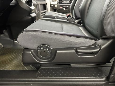 Used 2004 Honda Element EX image 23