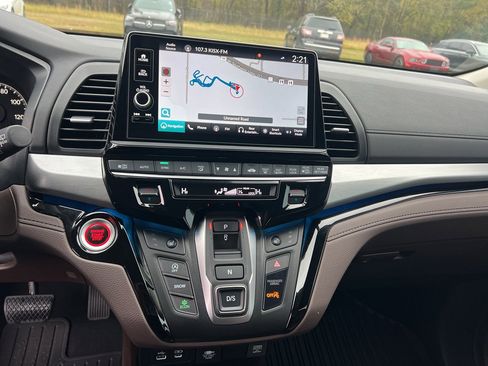 Certified 2025 Honda Odyssey Touring image 20