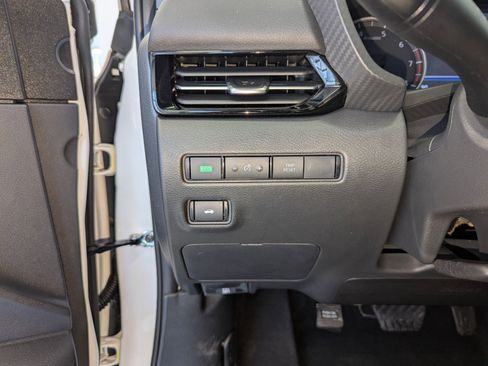 New 2025 Nissan Sentra SR FWD image 15