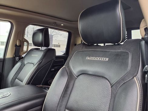 Used 2019 RAM 1500 Laramie image 10