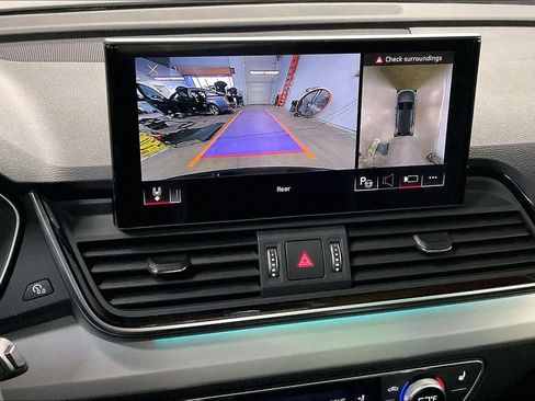 Used 2023 Audi Q5 e Prestige w/ Prestige Package image 22