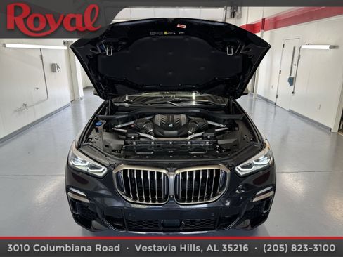 Used 2021 BMW X5 M50i image 25