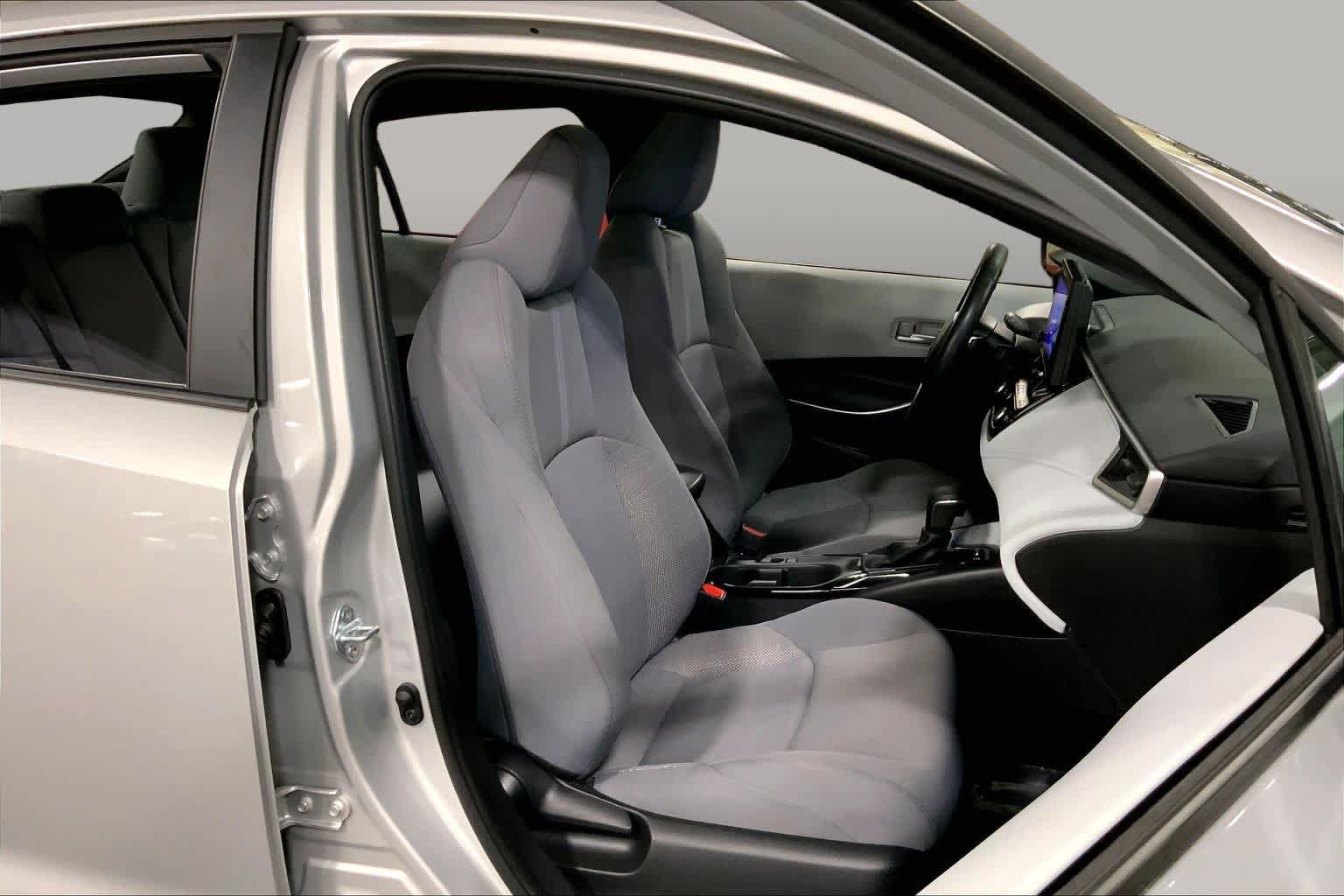 Certified 2024 Toyota Corolla SE w/ SE Premium Package FWD image 9