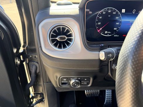 Used 2025 Mercedes-Benz G 550 image 34