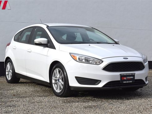 Used 2018 Ford Focus SE w/ Cold Weather Package image 1