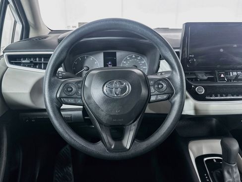 Used 2025 Toyota Corolla LE FWD image 17