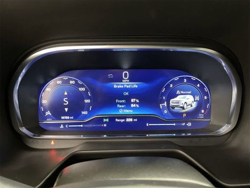 Used 2024 Chevrolet Tahoe High Country w/ Premium Package image 26