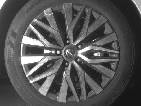 Used 2025 Nissan Altima 2.5 SV image 13