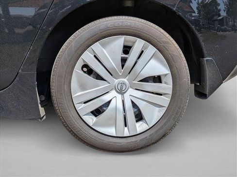 Used 2025 Nissan Leaf S FWD image 9