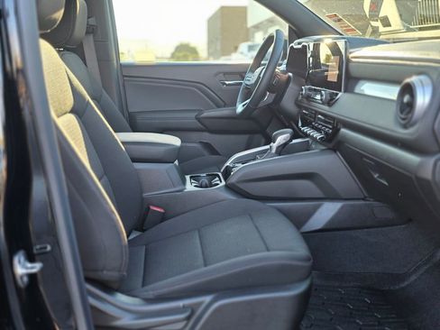 Used 2025 Chevrolet Colorado LT w/ Advanced Trailering Package image 10