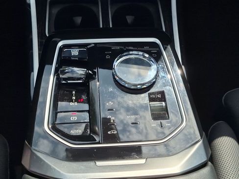 Used 2023 BMW 740i RWD image 26
