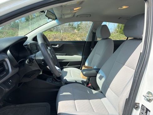Used 2018 Kia Rio S image 18