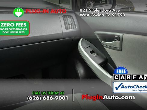 Used 2012 Toyota Prius Three w/ Solar Roof Pkg FWD image 15