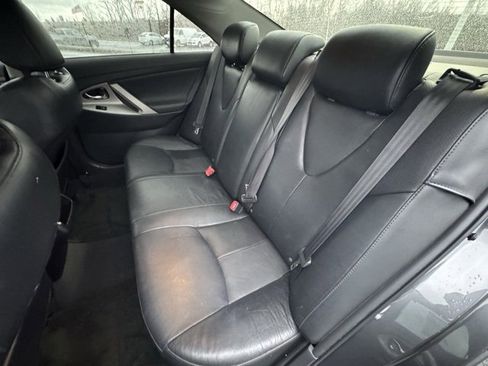 Used 2011 Toyota Camry SE image 12