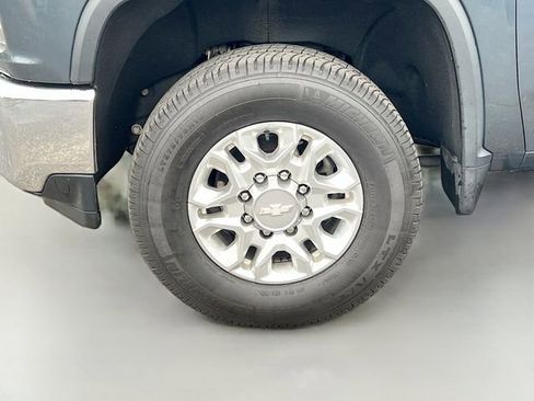 Used 2020 Chevrolet Silverado 2500 LTZ w/ LTZ Convenience Package AWD/4WD image 10