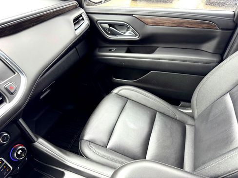 Used 2022 Chevrolet Tahoe Z71 w/ Luxury Package image 33