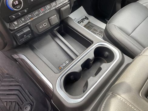 Used 2022 Chevrolet Silverado 3500 LTZ image 17