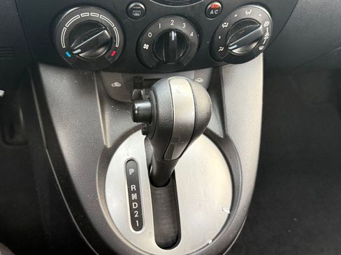 Used 2014 MAZDA MAZDA2 Sport image 16