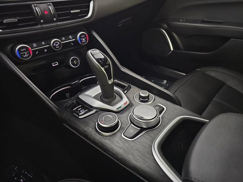 Used 2022 Alfa Romeo Giulia Sprint RWD image 24