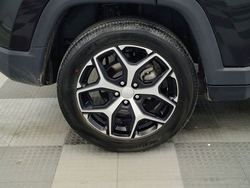 Used 2024 Jeep Compass Limited AWD/4WD image 12