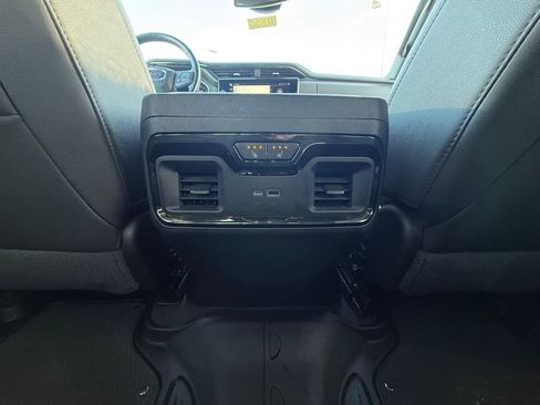 Used 2022 GMC Sierra 1500 AT4 w/ AT4 Preferred Package image 31