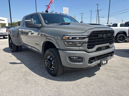 New 2027 RAM 3500 Laramie w/ Night Edition AWD/4WD image 7