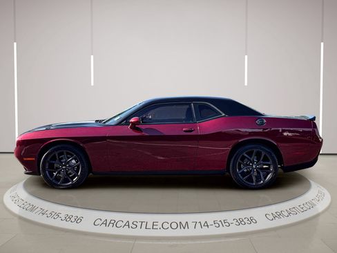 Used 2020 Dodge Challenger SXT w/ Blacktop Package RWD image 3