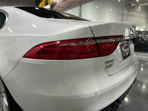 Used 2017 Jaguar XF Prestige RWD image 95