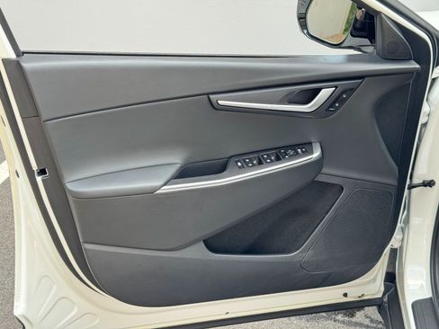 Used 2024 Kia EV6 Light RWD image 42