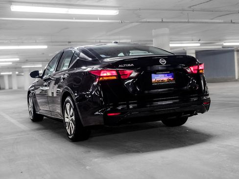 Used 2020 Nissan Altima 2.5 S FWD image 5