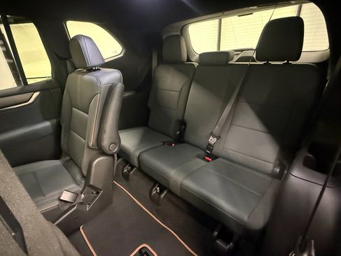 Certified 2024 GMC Acadia AT4 w/ Super Cruise Package image 18