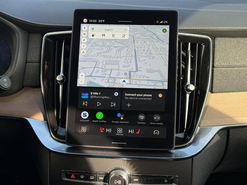 Used 2025 Volvo XC90 B6 Plus image 15