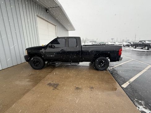Used 2011 Chevrolet Silverado 1500 LT w/ All-Star Edition image 2
